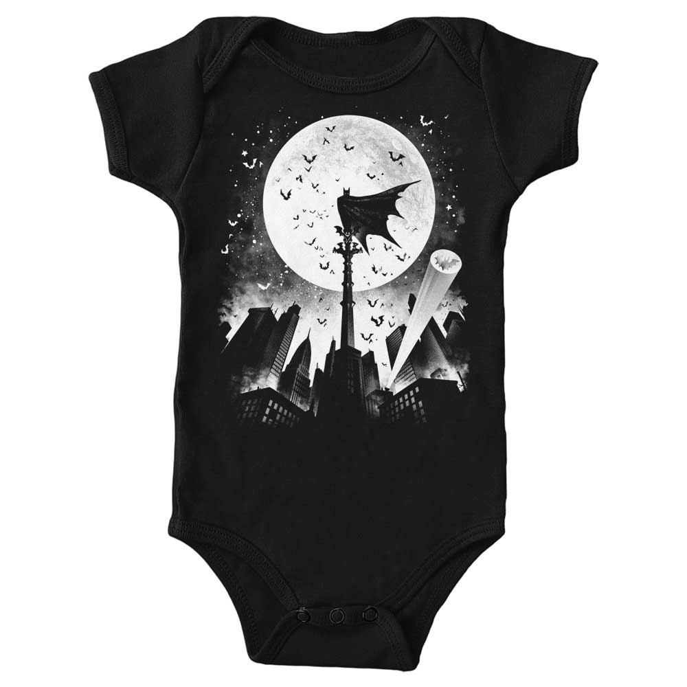Youthful Alemaglia Caped Silhouette Apparel