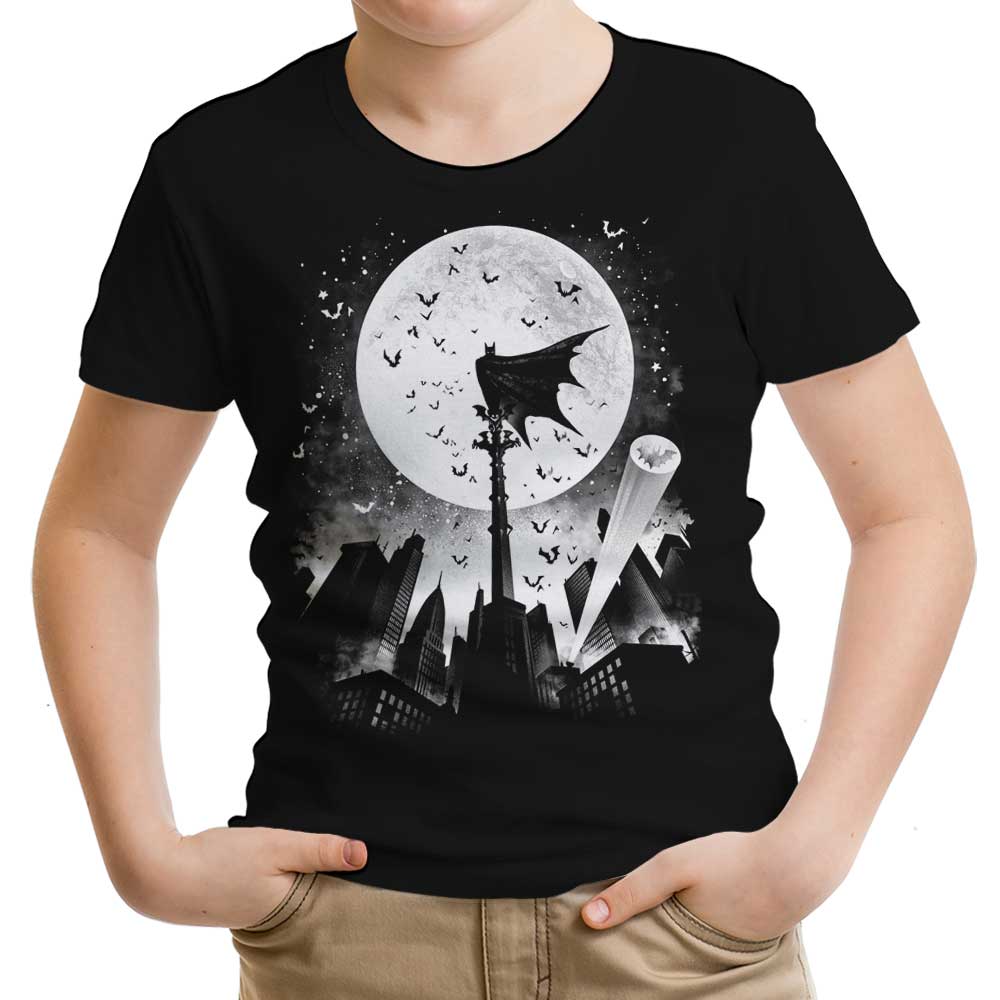 Youthful Alemaglia Caped Silhouette Apparel
